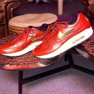 WOMENS AIR MAX 1 'GOLD SEQUIN'